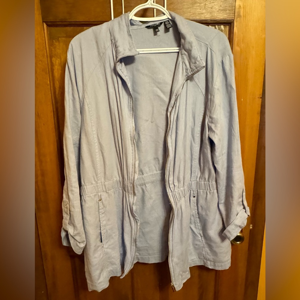 Ellen Tracy layer over (XL) light blue in color.